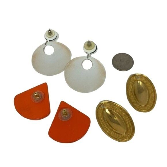 Vintage Pierced Earrings Metal Oval Geometric Gold Cream Retro 80s 90s - Picture 4 of 4